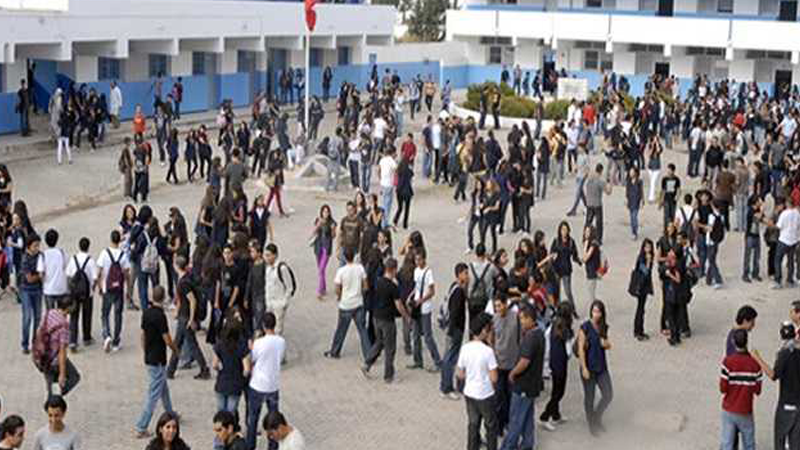 العدد بلغ 300 تلميذ يوميا..   أرقام مخيفة للتسرّب المدرسي ودعوة إلى تغيير المناهج التعليمية